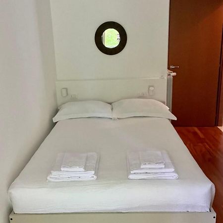Giardino E Piscina Apartment 贝拉焦 外观 照片